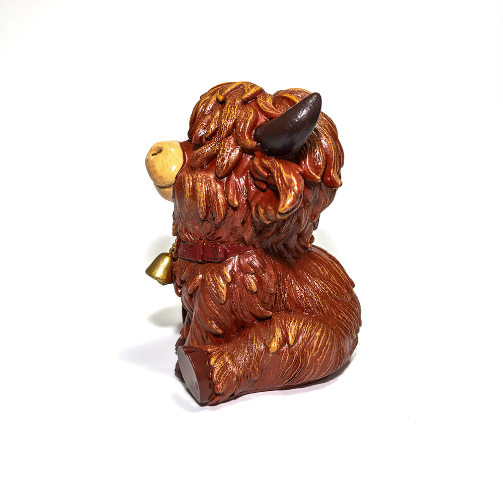 Highland Cow Resin Figurine – Cute Scottish Cattle Decorative Statue for Home, Office, or Farmhouse Shelf Décor, Handcrafted Collectible Gift