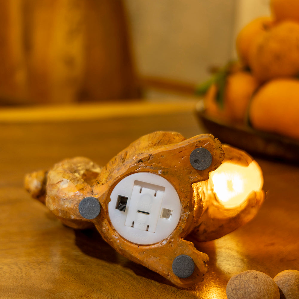 Resin Squirrel Figurine with LED Acorn Light, Wood-Look Animal Statue for Home Decor, Tabletop Ornament for Living Room, Bedroom, Office & Rustic Farmhouse