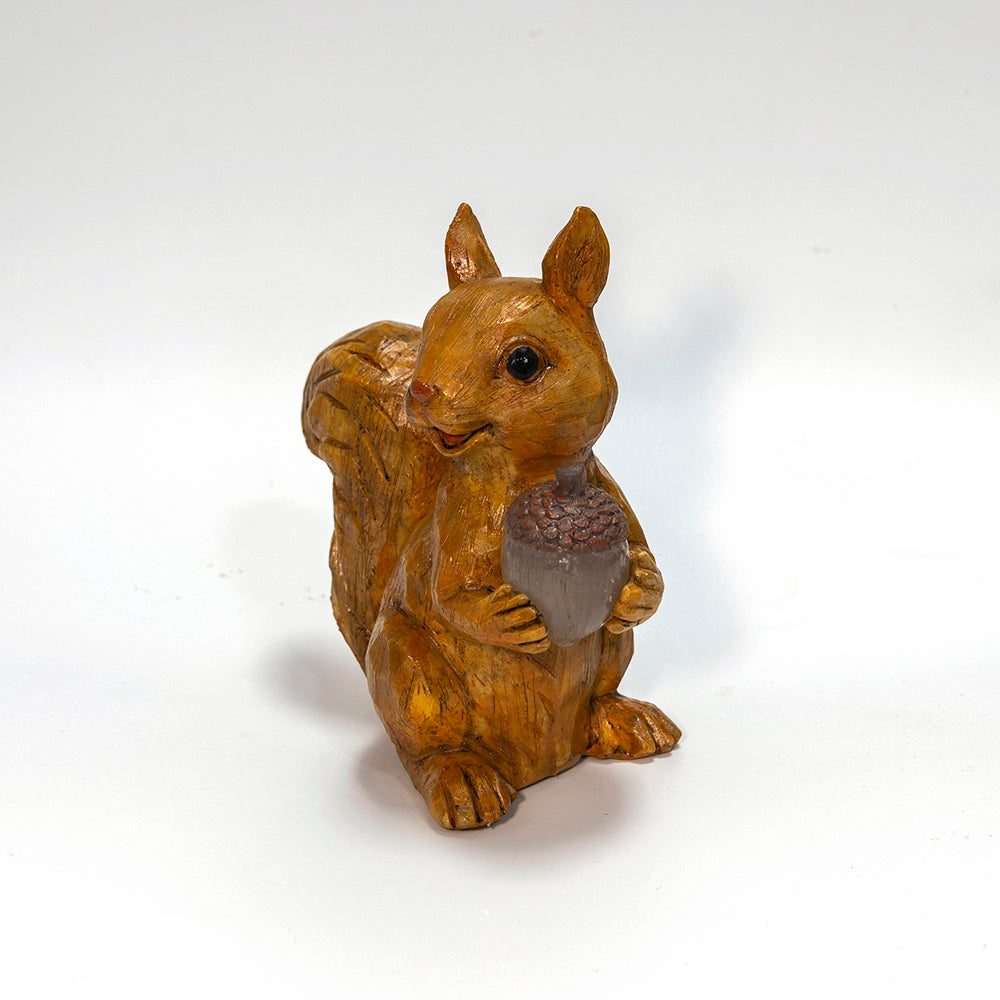 Resin Squirrel Figurine with LED Acorn Light, Wood-Look Animal Statue for Home Decor, Tabletop Ornament for Living Room, Bedroom, Office & Rustic Farmhouse
