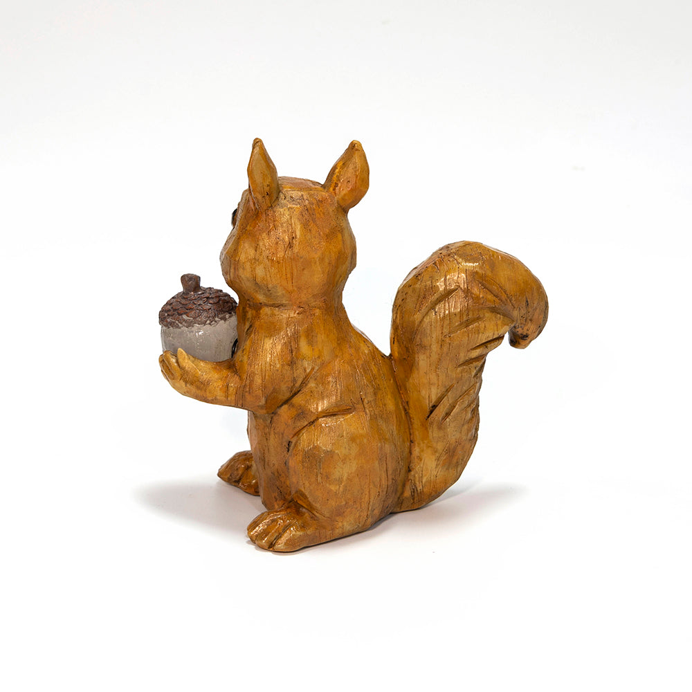 Resin Squirrel Figurine with LED Acorn Light, Wood-Look Animal Statue for Home Decor, Tabletop Ornament for Living Room, Bedroom, Office & Rustic Farmhouse